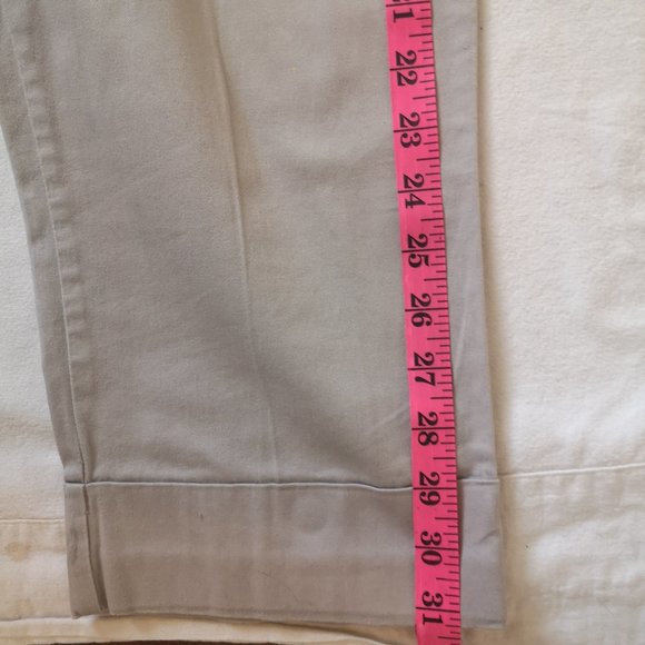 3/$20 Attyre New York crop pant - Picture 13 of 13